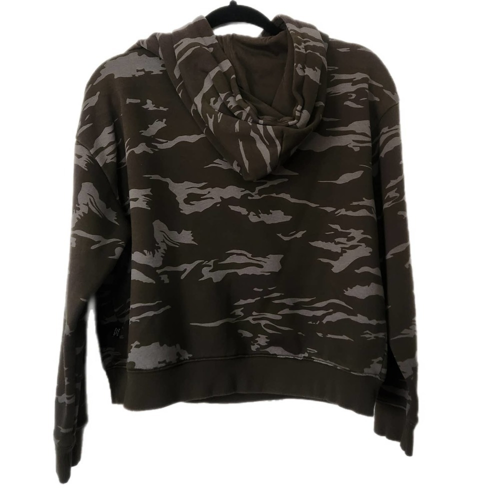 PUMA Cropped Hoodie Camo Womens XS Sweatshirt Relaxed Fit Green Hooded - Picture 2 of 7